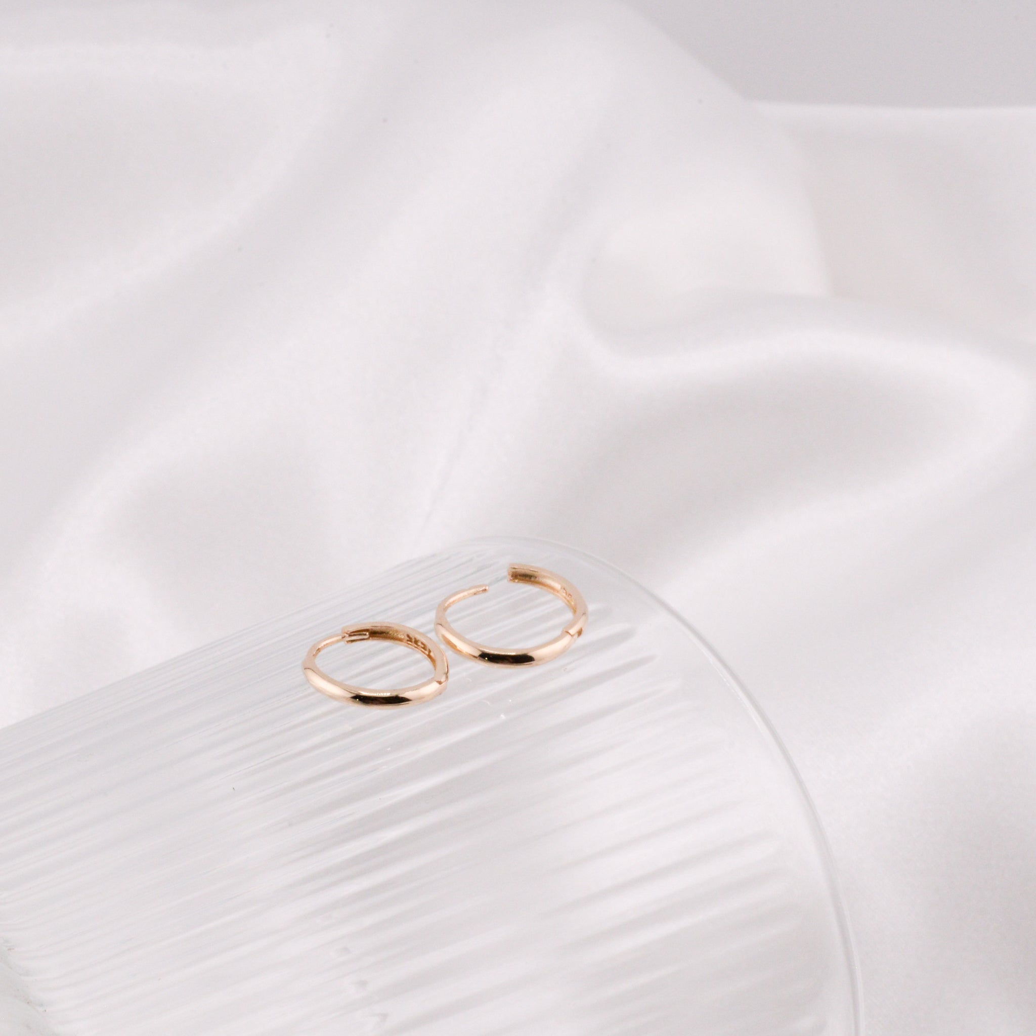 Boss plain round sleeper Earring (medium bold) - 14K/ 18K Gold