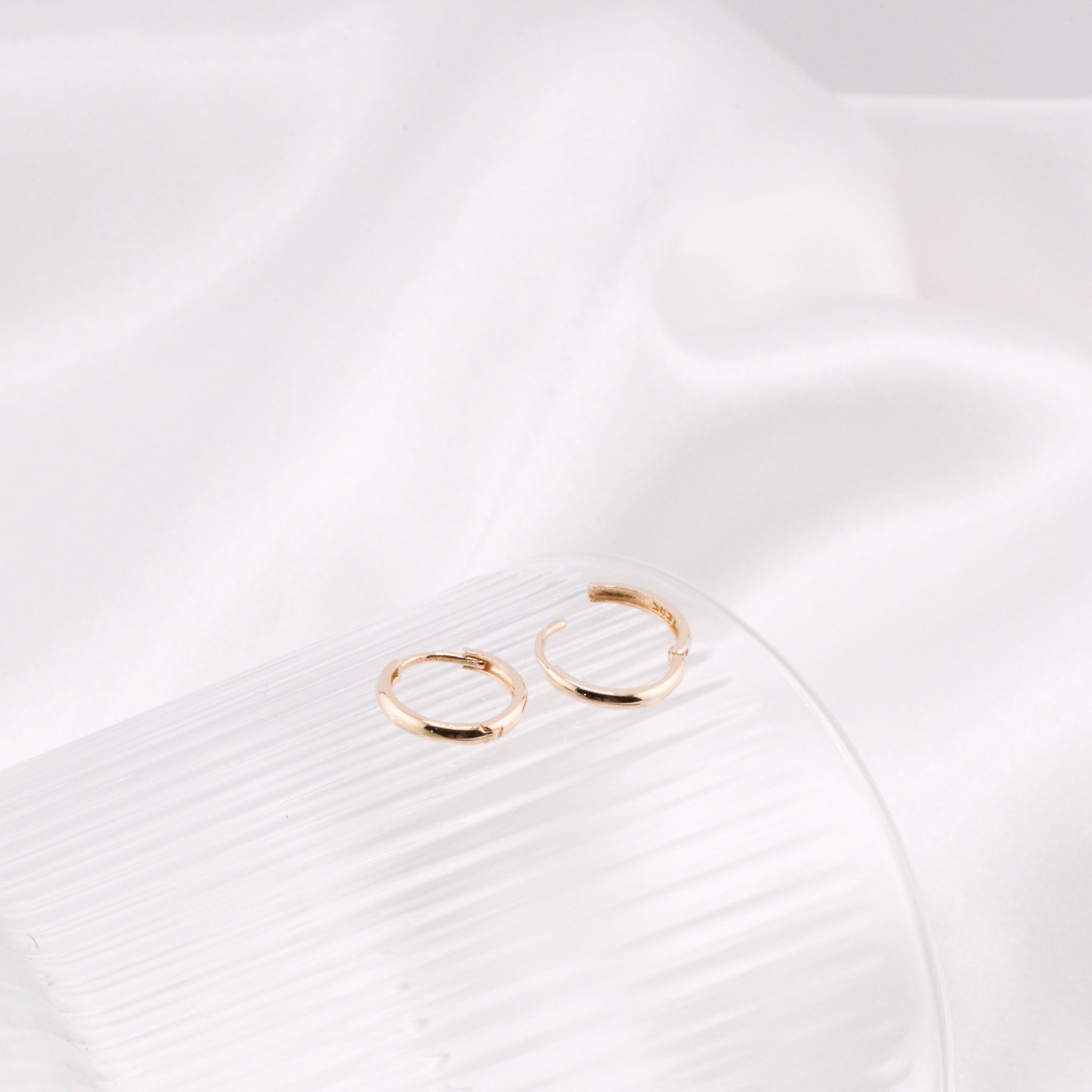 Boss plain round sleeper Earring (medium bold) - 14K/ 18K Gold