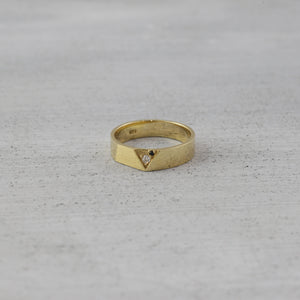 Pharaoh wedding band Ring (4.5mm band) - 14K/ 18K Gold