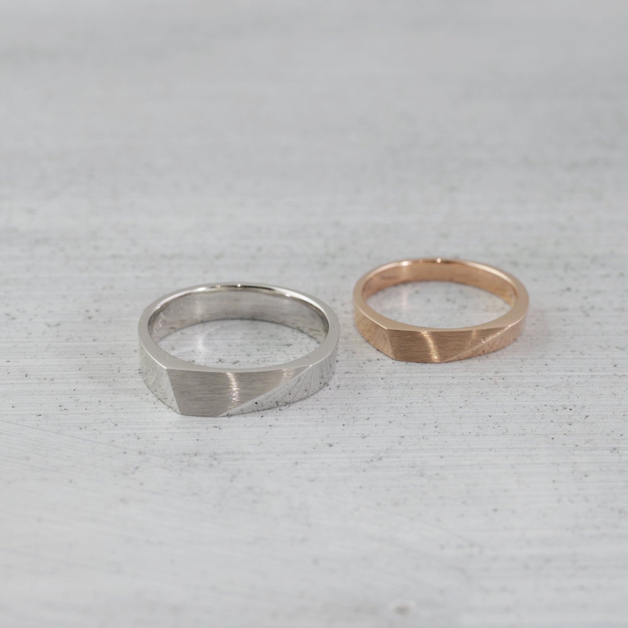 Edgy band Ring (3.5mm) - 14K/ 18K Gold