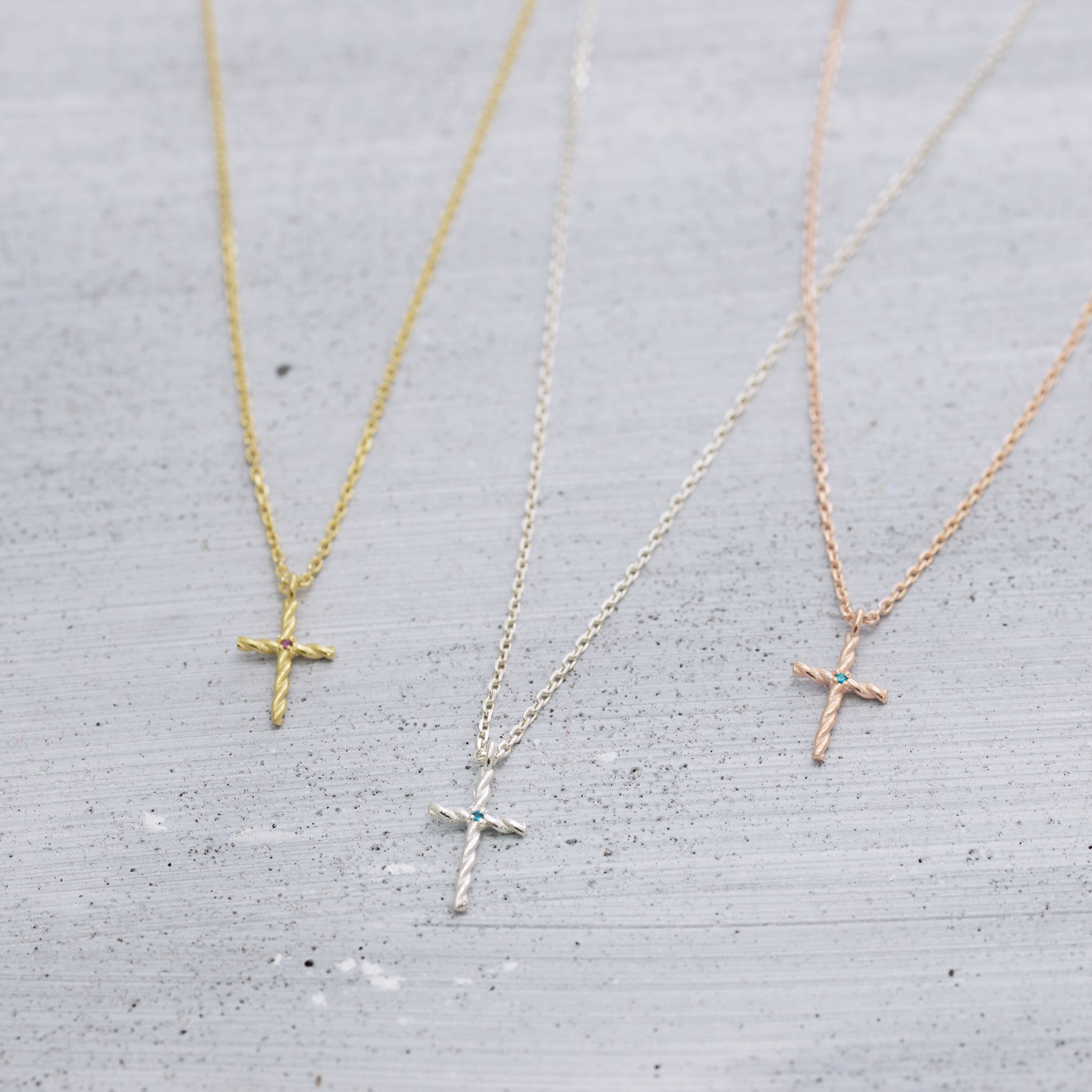 Twisted cross Necklace - Silver
